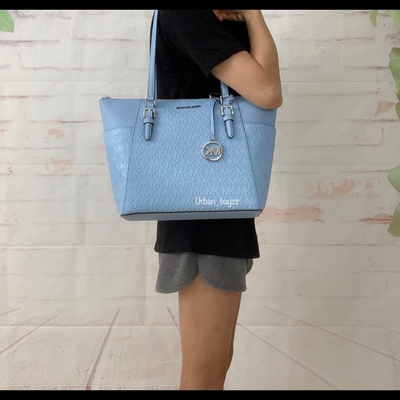 Michael Kors Handbags - Michael Kors Charlotte Large Top ZIP Tote
